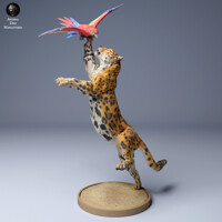 Jaguar Catching Macaw 75mm (1/24 scale)